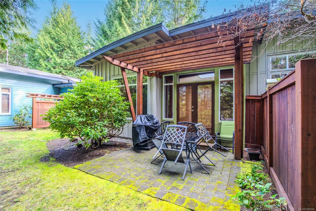1059 Tanglewood Pl, 1009364, BC,