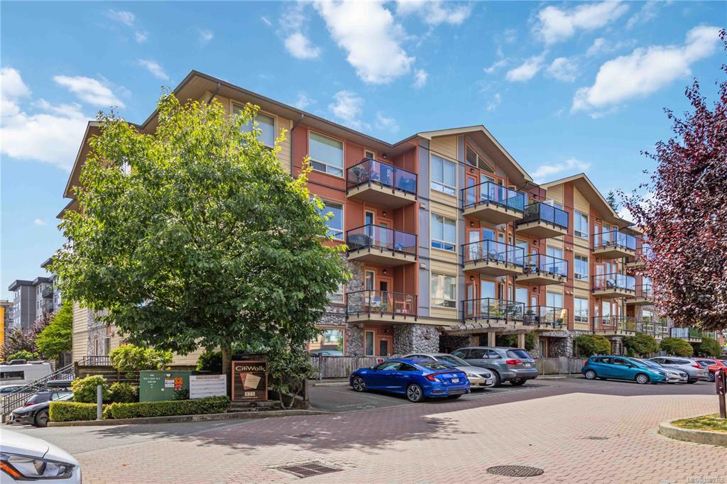 825 Goldstream Ave, 1009366, BC,