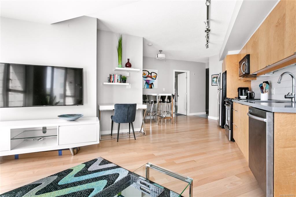 Fourth View of 760 Johnson St, Victoria, BC, V8W 1N1