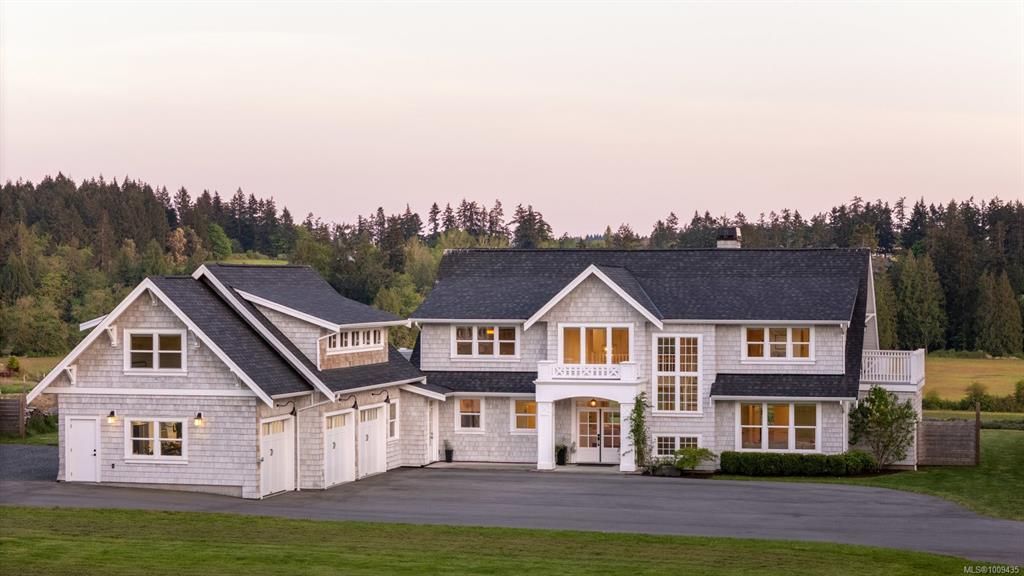 Third View of 1527 Mount Newton Cross Rd, Central Saanich, BC, V8M 1L1