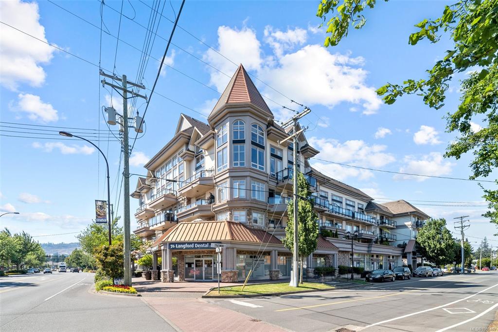 866 Goldstream Ave, 1009489, BC,