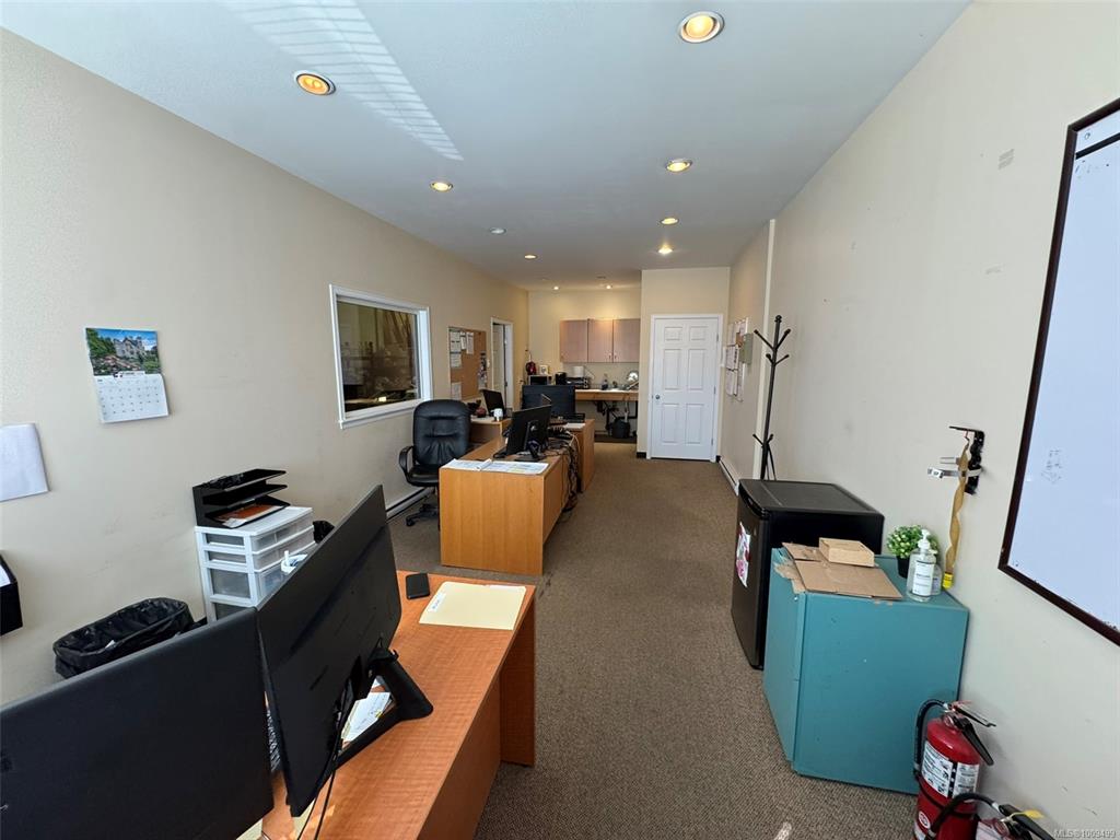 Fourth View of 734 Tyee Rd, Victoria, BC, V9A 6X4