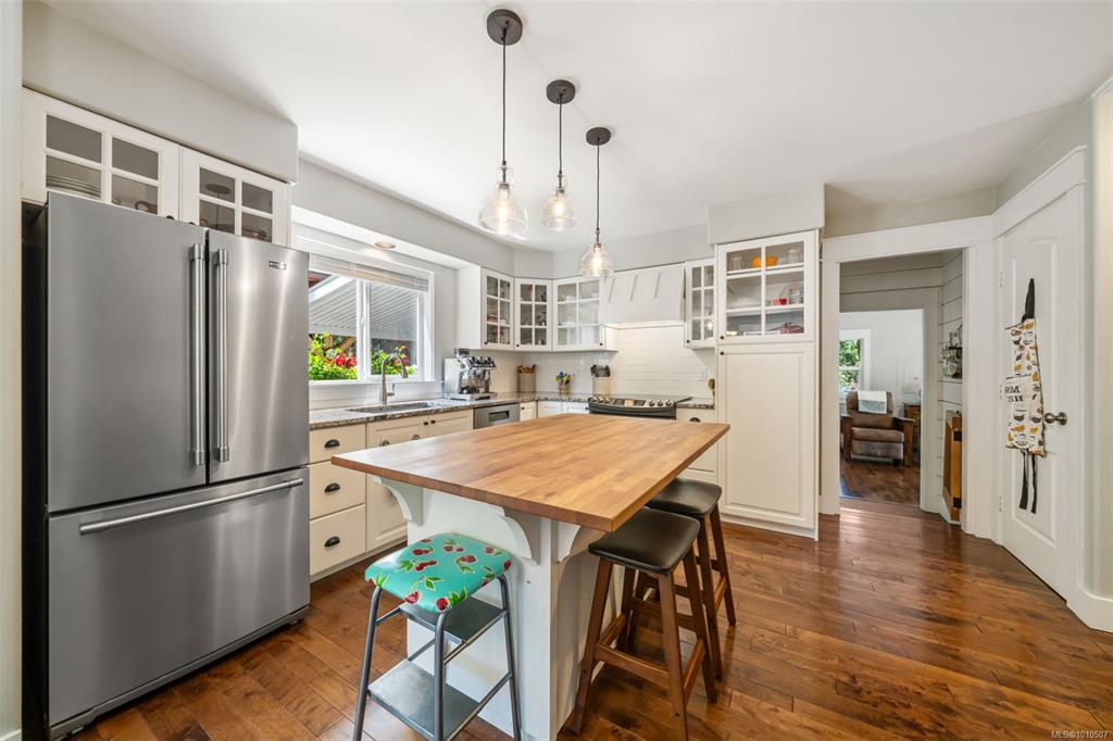 Fifth View of 100 Comiaken Ave, Lake Cowichan, BC, V0R 2G0