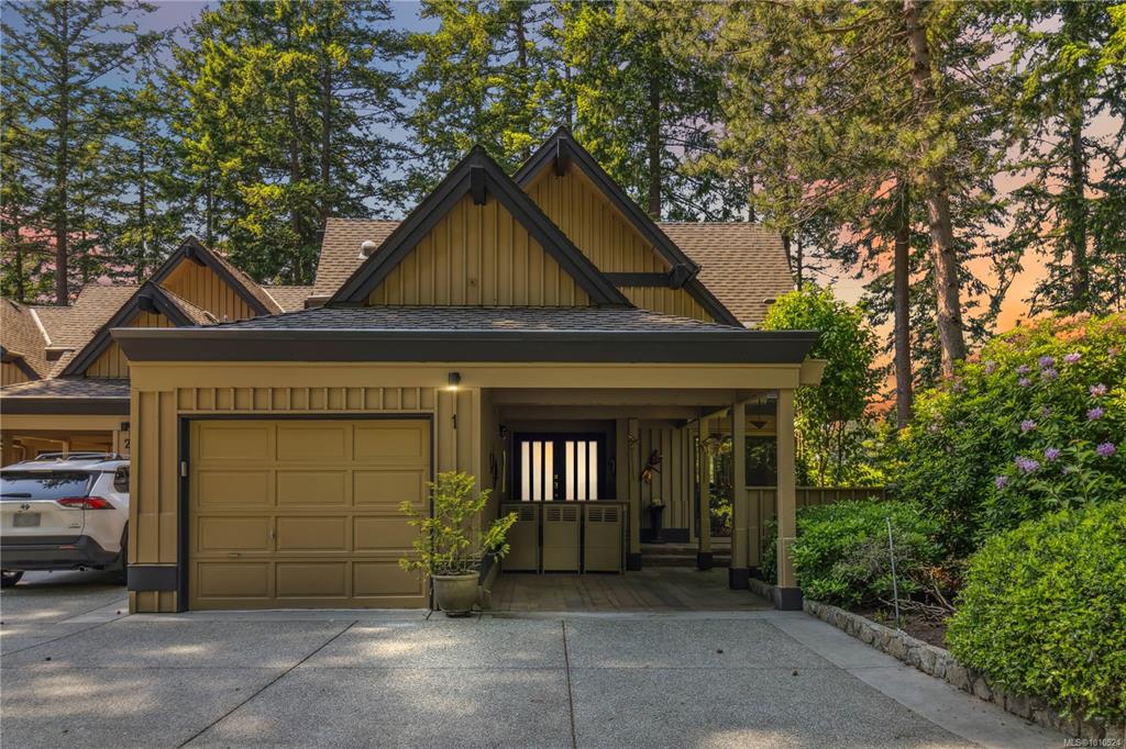 981 Fir Tree Glen, 1010524, BC,