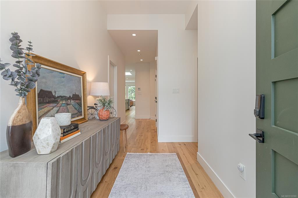 Third View of 6237 Highwood Dr, Duncan, BC, V9L 0H5