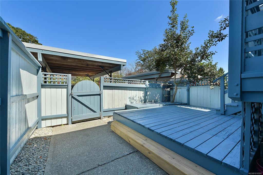Fourth View of 3987 Gordon Head Rd, Village Park Estates, Saanich, BC, V8N 3X5