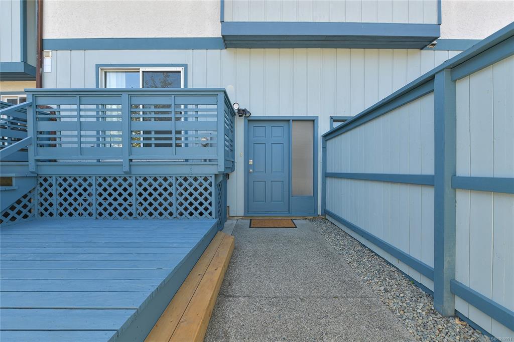 Fifth View of 3987 Gordon Head Rd, Village Park Estates, Saanich, BC, V8N 3X5