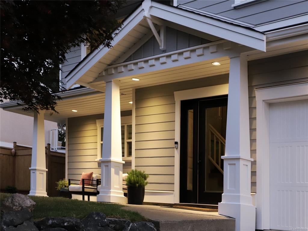1547 The Bell, 1010602, BC,