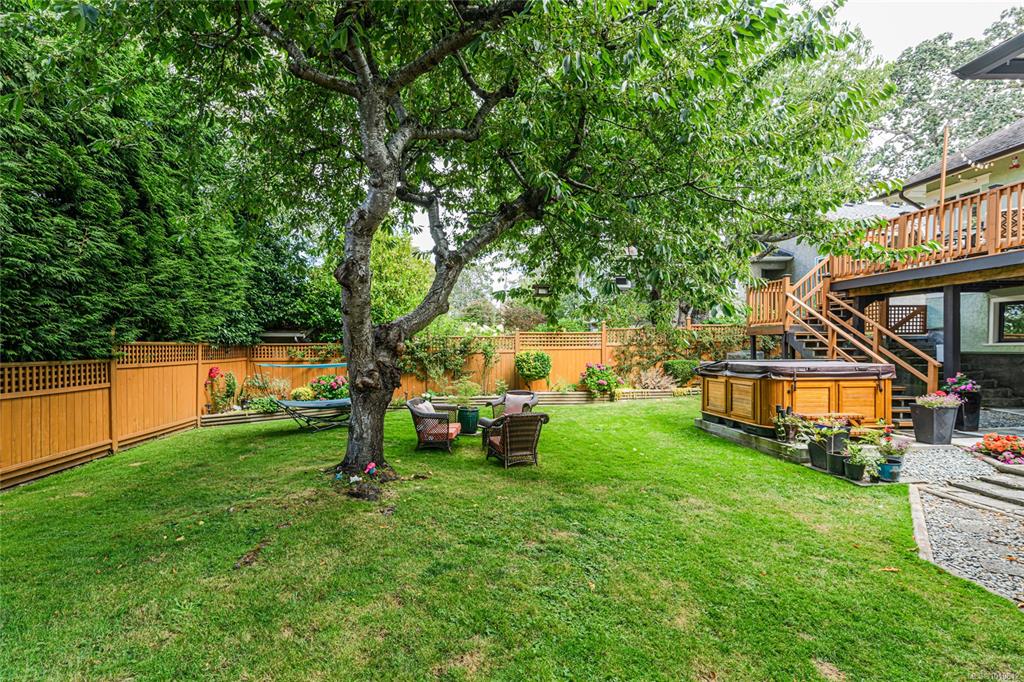 Fifth View of 1526 Vining St, Victoria, BC, V8R 1R1
