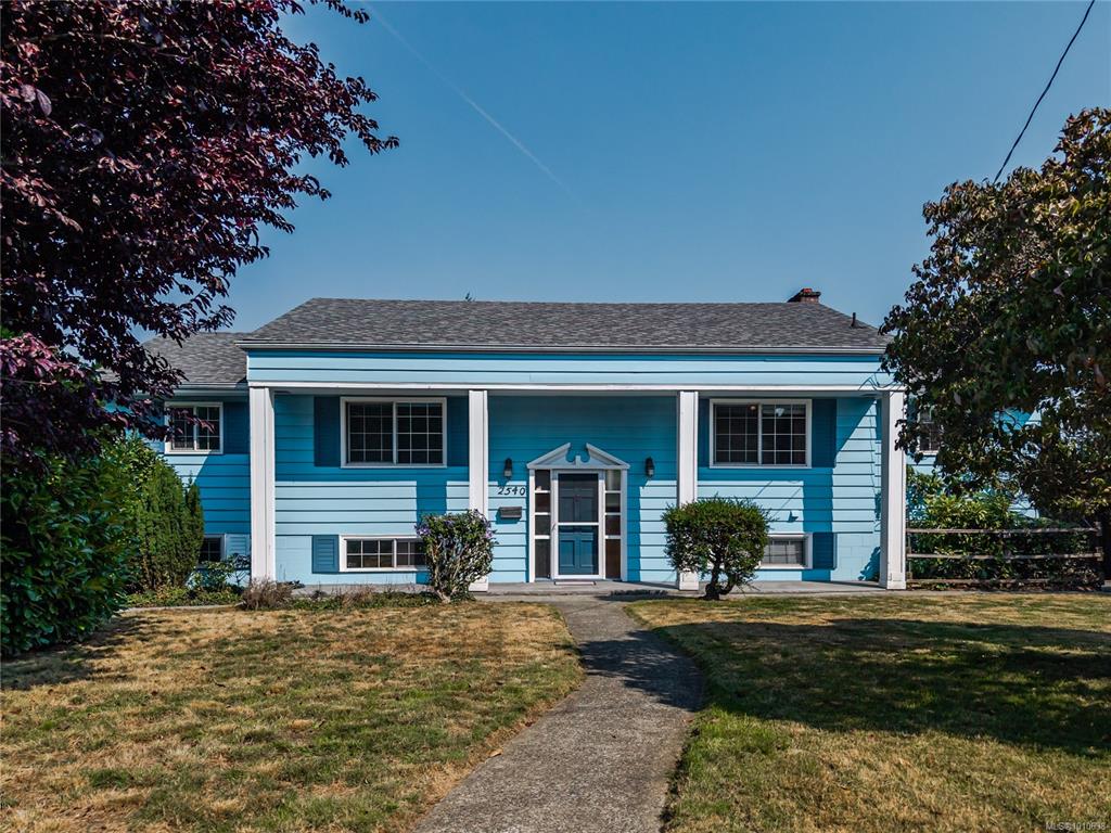 Second View of 2540 Holyrood Dr, Nanaimo, BC, V9S 4K9