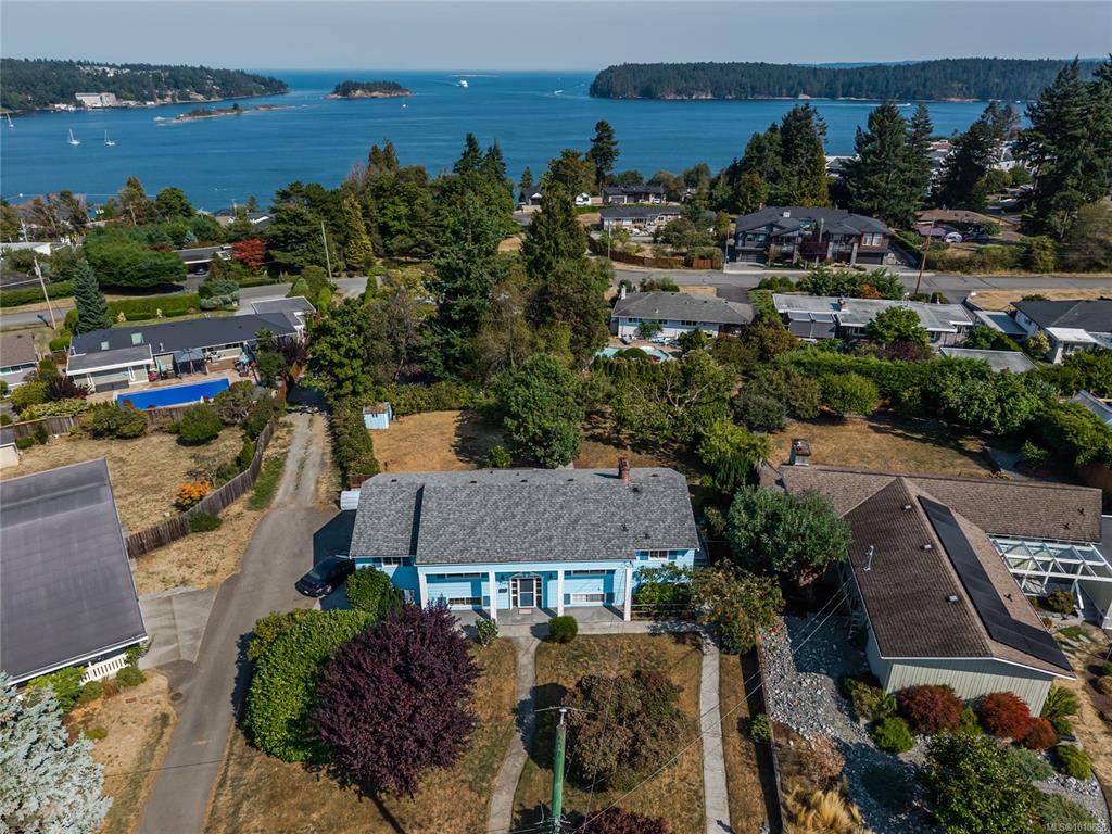 Third View of 2540 Holyrood Dr, Nanaimo, BC, V9S 4K9
