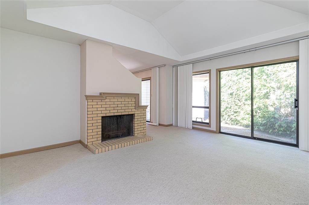 Fifth View of 2297 Covington Pl, Saanich, BC, V8N 5R1