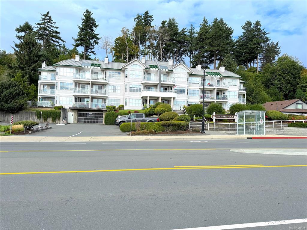 1216 Island Hwy, 1010692, BC,
