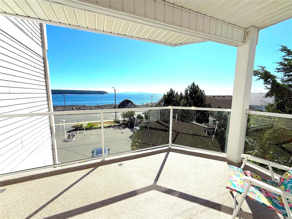 Fifth View of 1216 Island Hwy, Chartwell Place, Campbell River, BC, V9W 1B5