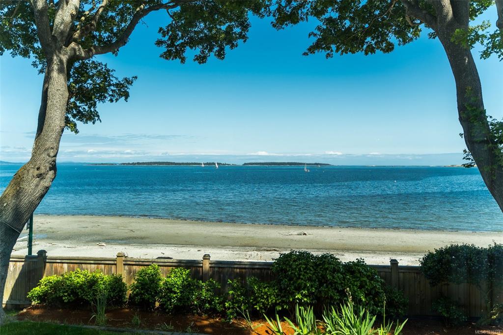 2170 Esplanade, 1010724, BC,