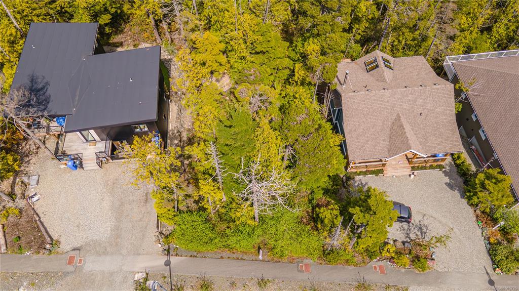 Second View of 843 Lorne White Pl, Ucluelet, BC, V0R 3A0