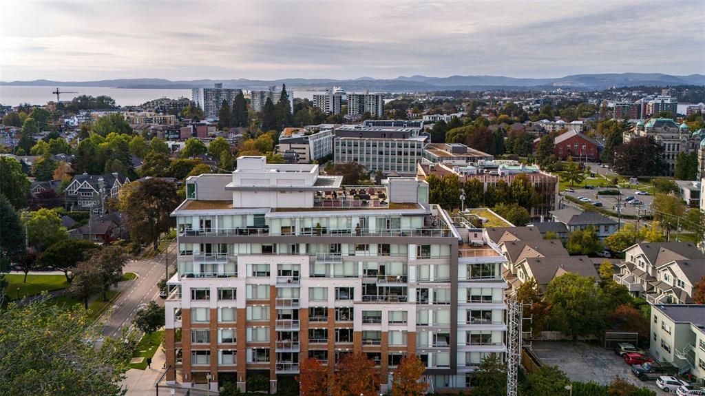 Third View of 646 Michigan St, The Duet, Victoria, BC, V8V 0B7