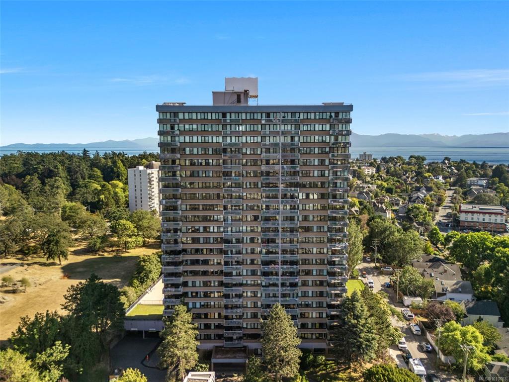 Second View of 647 Michigan St, Victoria, BC, V8V 1S9