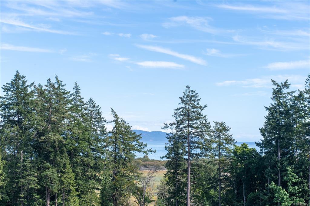 747 Old Place Rd, 1010794, BC,