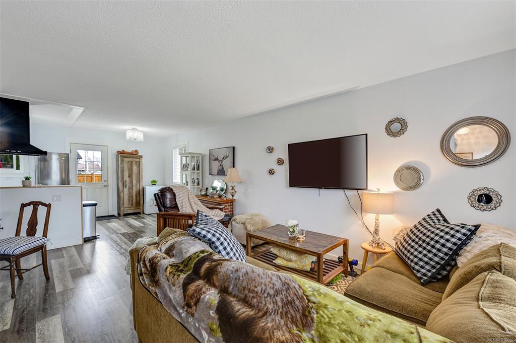Third View of 2031 2033 Melville Dr, Sidney, BC, V8L 2N2