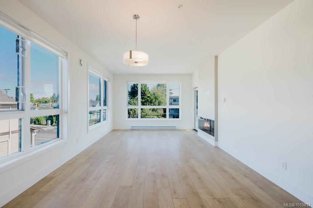 Fifth View of 317 Burnside Rd E, Victoria, BC, V9A 1A6