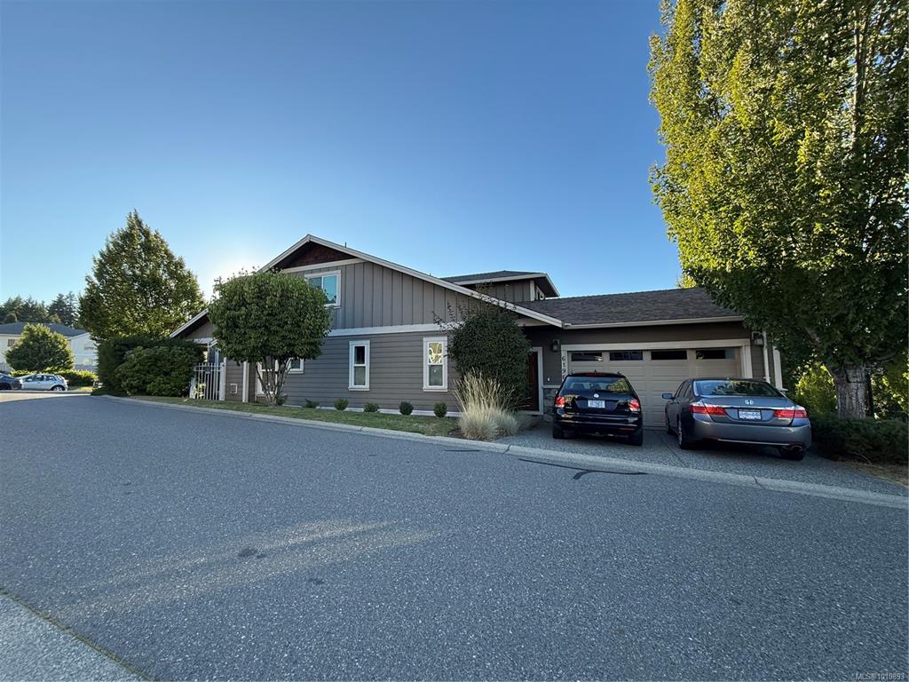 6196 Strathcona Pl, 1010893, BC,