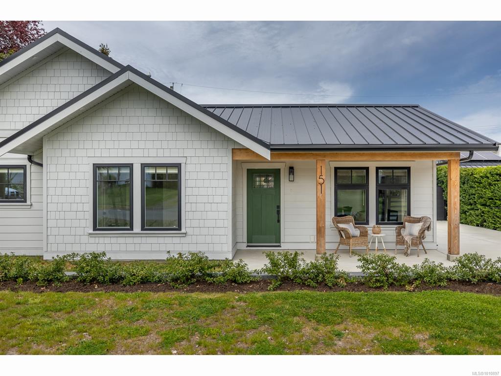 151 Hickey Ave, 1010897, BC,