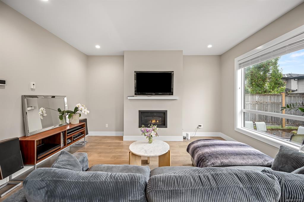 2607 Kendal Ave, 1010910, BC,