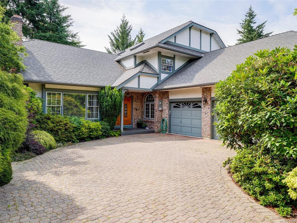 3913 Gibson Crt, 1010915, BC,