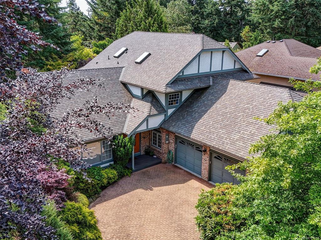 Fifth View of 3913 Gibson Crt, Saanich, BC, V8N 6E2