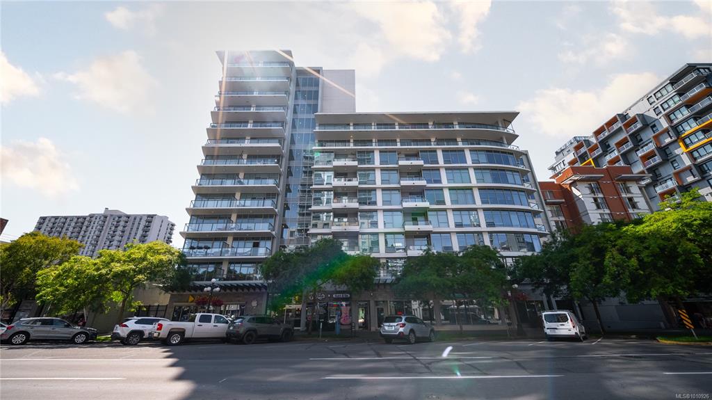 Second View of 845 Yates St, The Wave, Victoria, BC, V8W 4A3