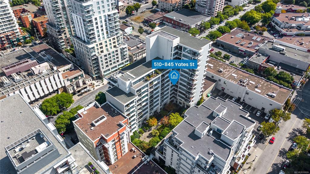 Third View of 845 Yates St, The Wave, Victoria, BC, V8W 4A3