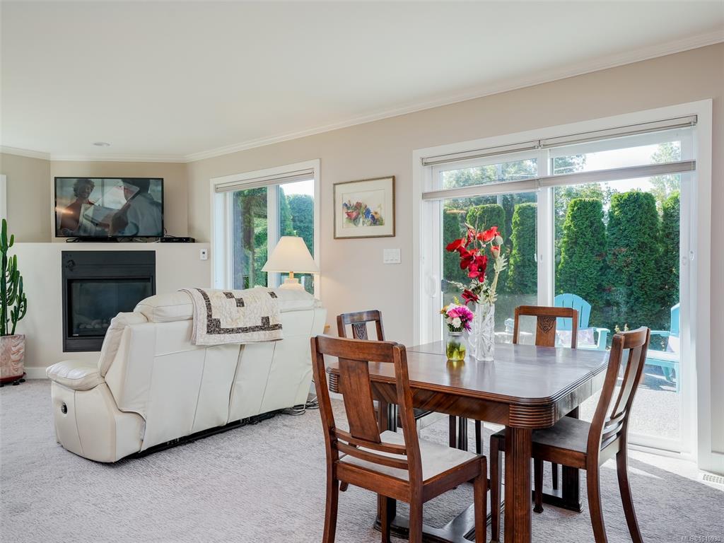 Fifth View of 2208 Malaview Ave, Sidney, BC, V8L 2E7