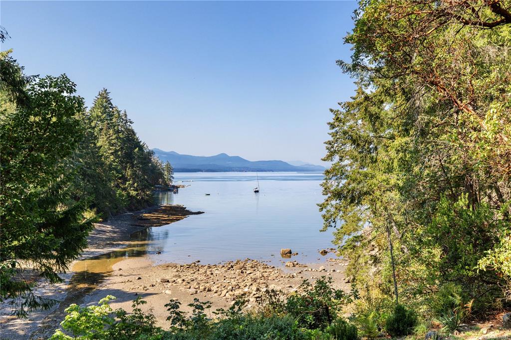 Third View of 212 Sunset Dr, Salt Spring, BC, V8K 1L4