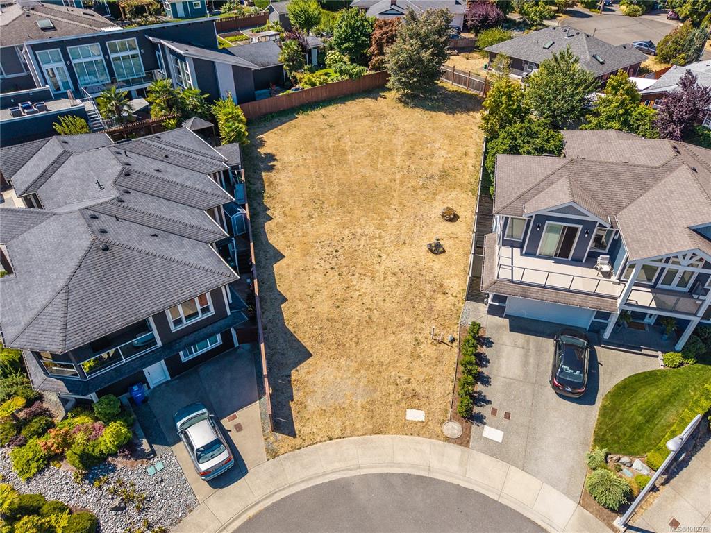 Third View of 5690 Oceanview Terr, Nanaimo, BC, V9V 0A8