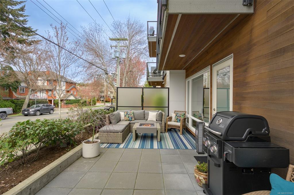 Main View of 300 Michigan St, 300 Michigan, Victoria, BC, V8V 1R5