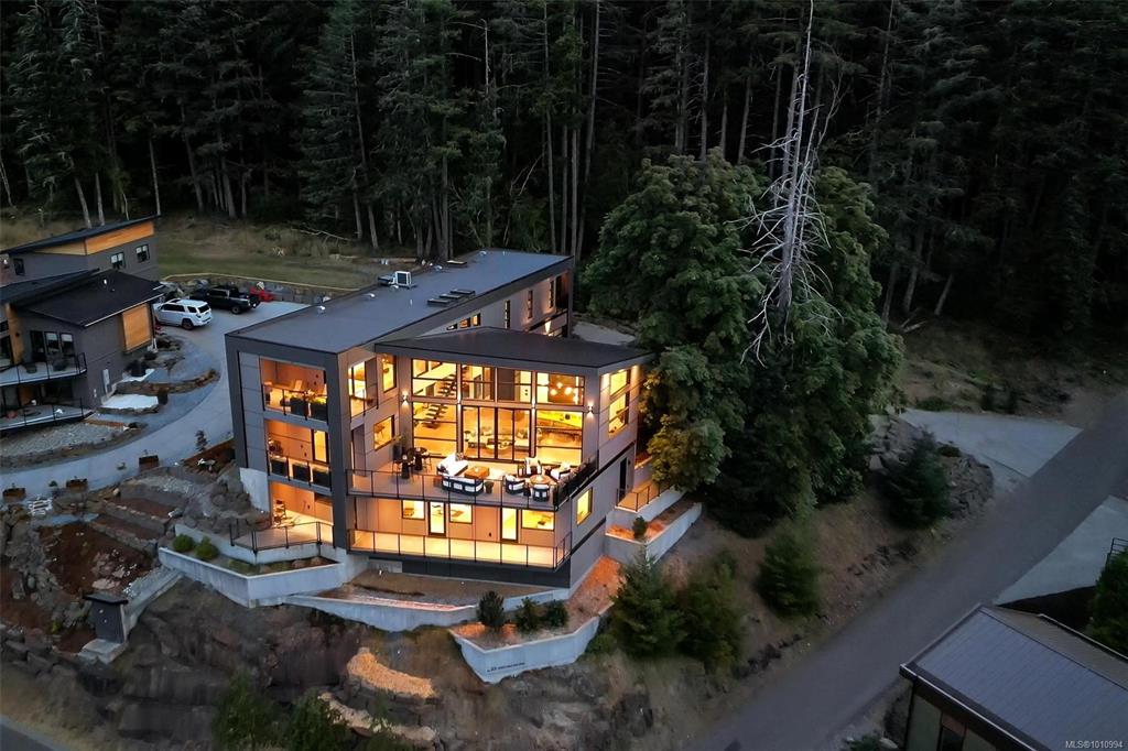 1060 Shore Pine Close, 1010994, BC,