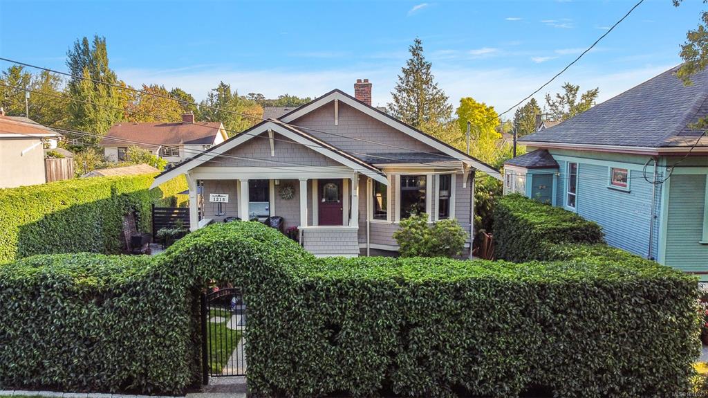 1215 Vista Hts, 1011023, BC,