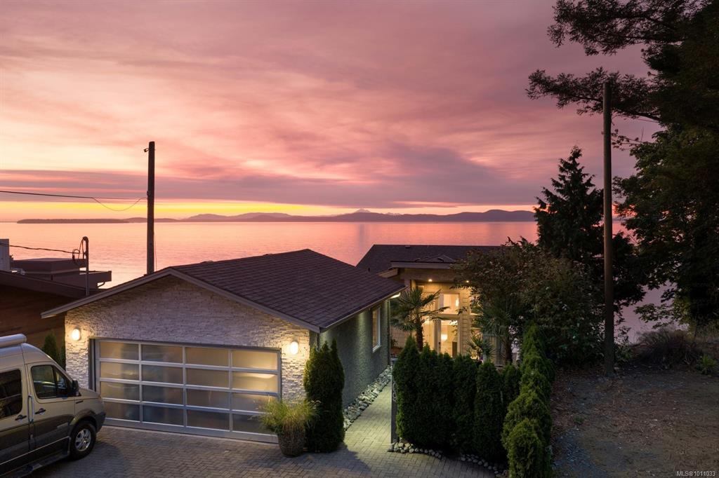 5009 Cordova Bay Rd, 1011033, BC,