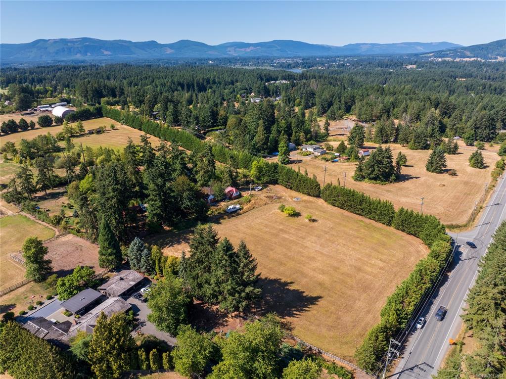 6883 Lakes Rd, 1011054, BC,