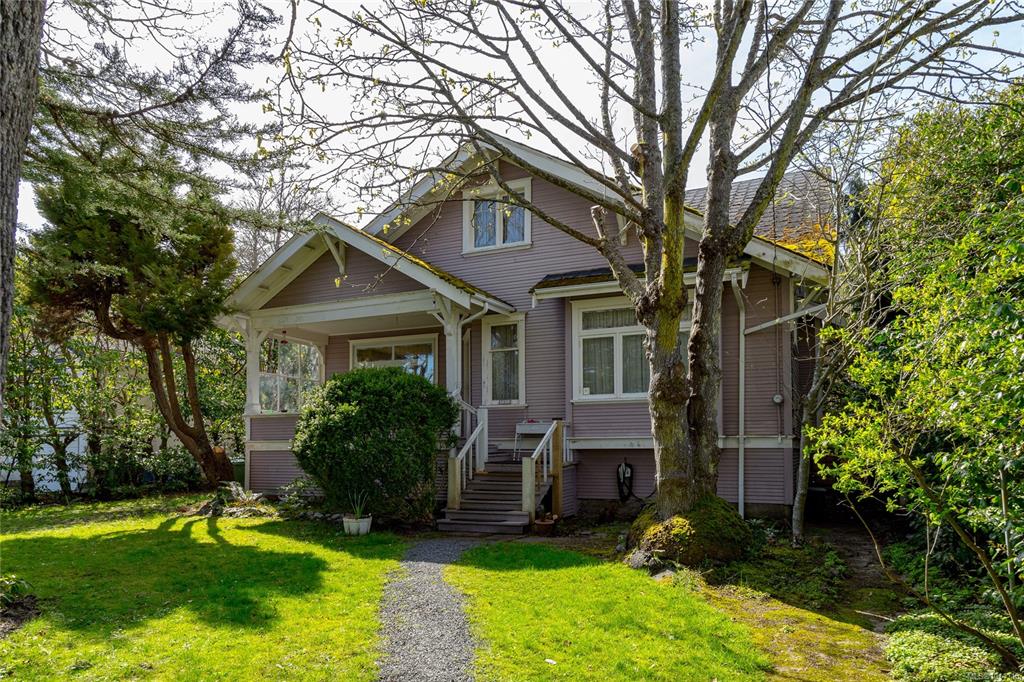 Third View of 1070 St David St, Oak Bay, BC, V8S 4Y8