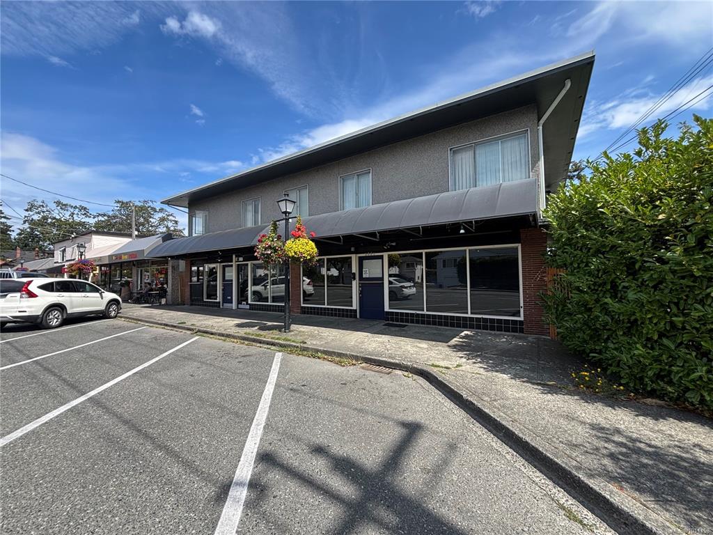 Third View of 2851 Foul Bay Rd, Oak Bay, BC, V8R 5C5