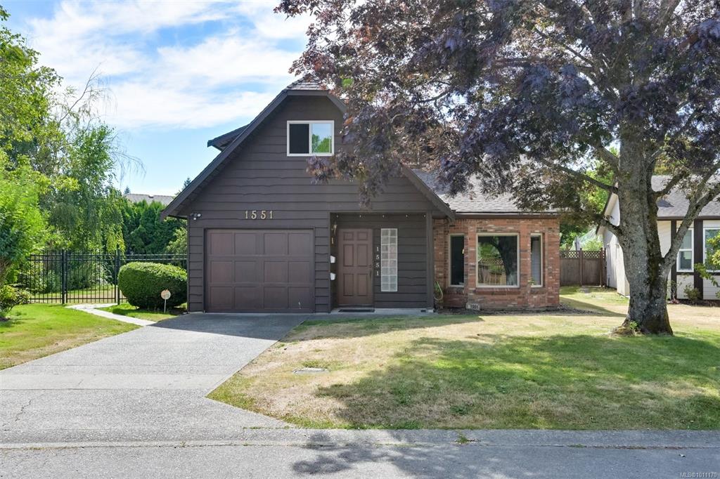 Second View of 1551 Prairie St, Saanich, BC, V8N 4P4