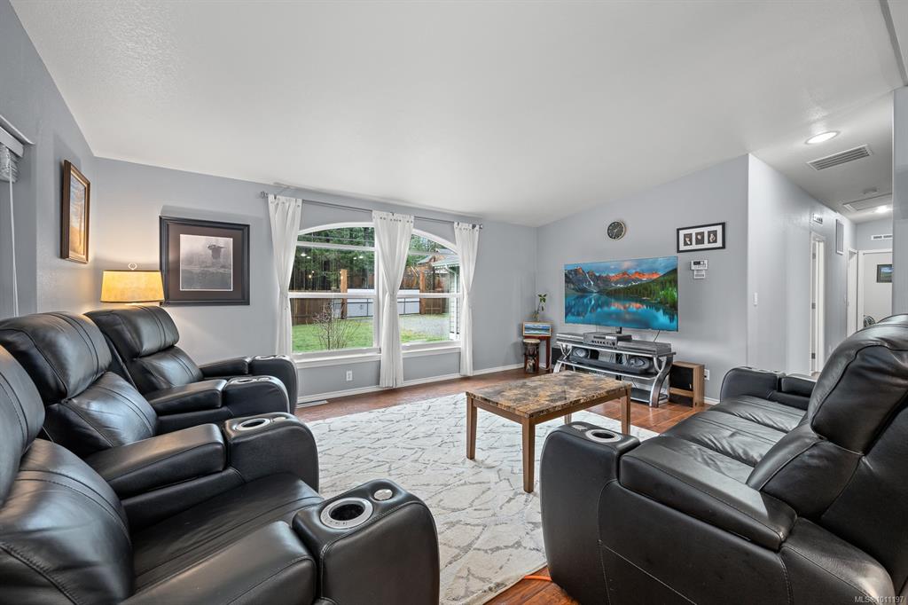 Fourth View of 1888 Bates Rd, Courtenay, BC, V9J 1X4