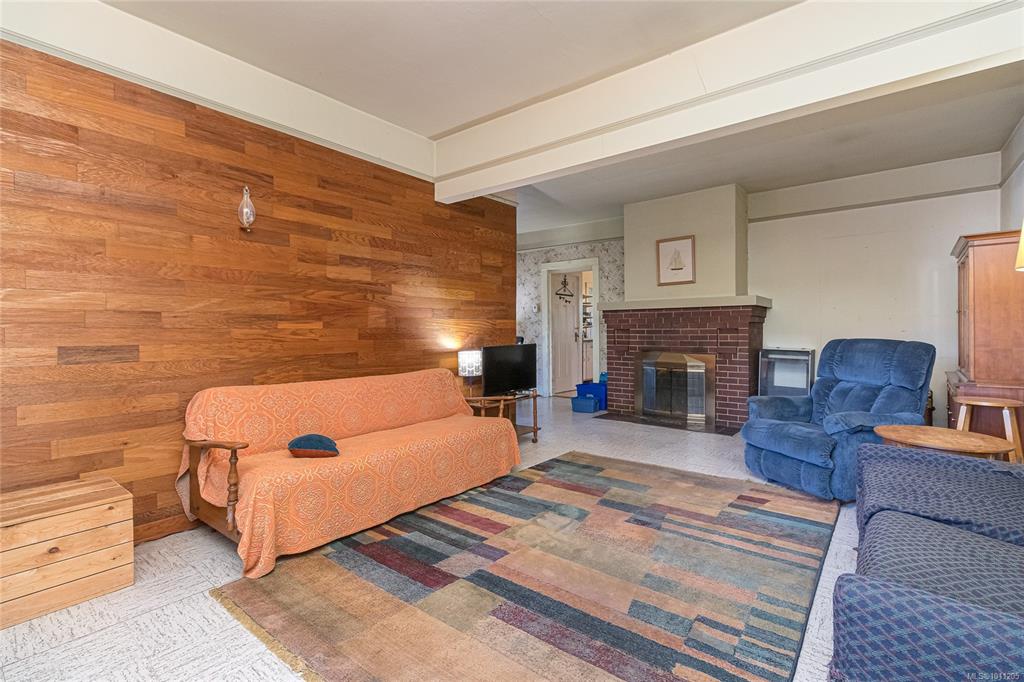Fifth View of 3329 Kingsley St, Saanich, BC, V8P 4J8