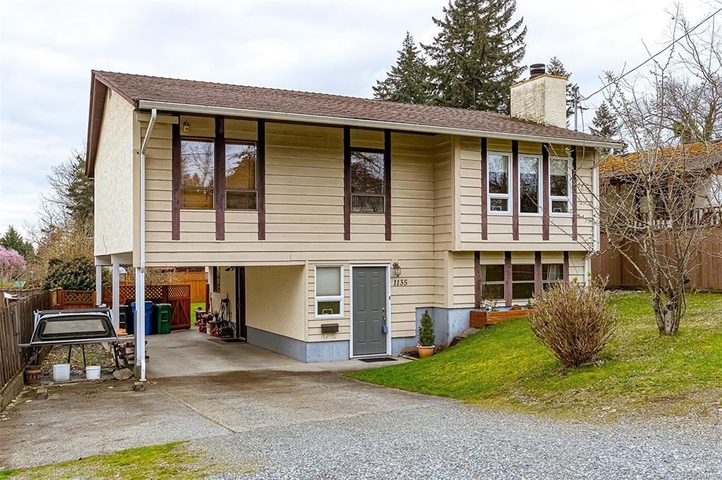 1135 Mcdonald Cres, 1011206, BC,