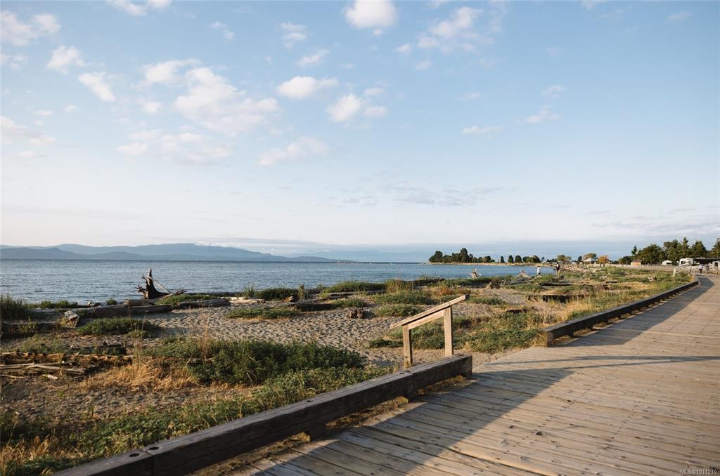181 Beachside Dr, 1011210, BC,
