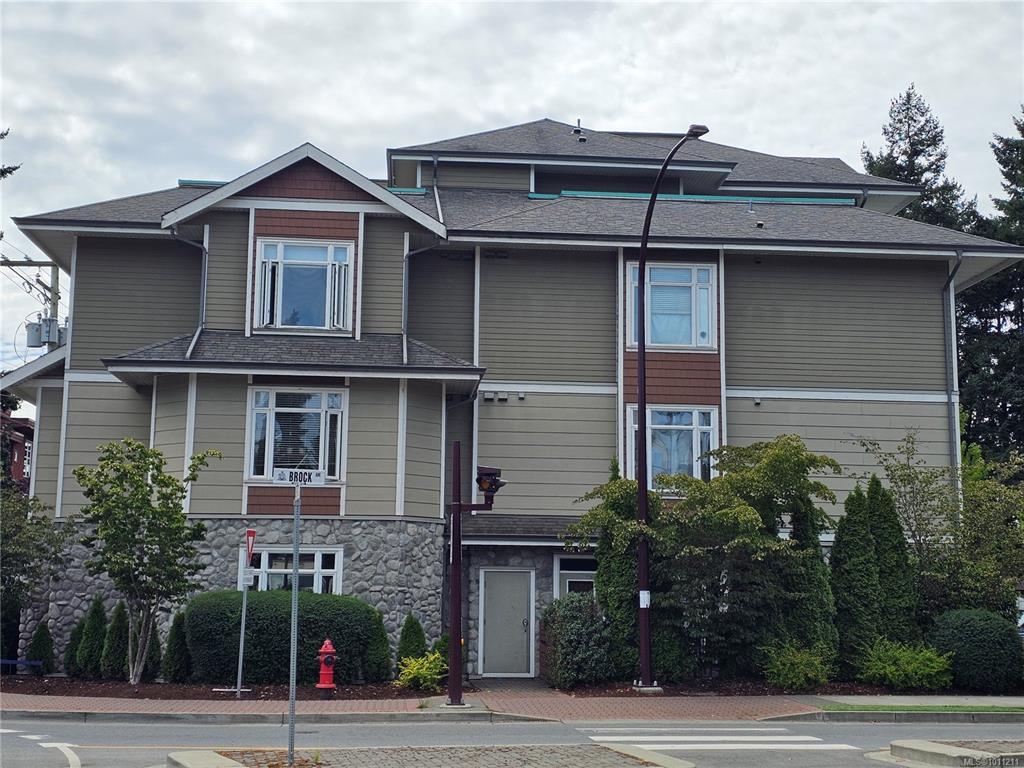 2706 Peatt Rd, 1011211, BC,