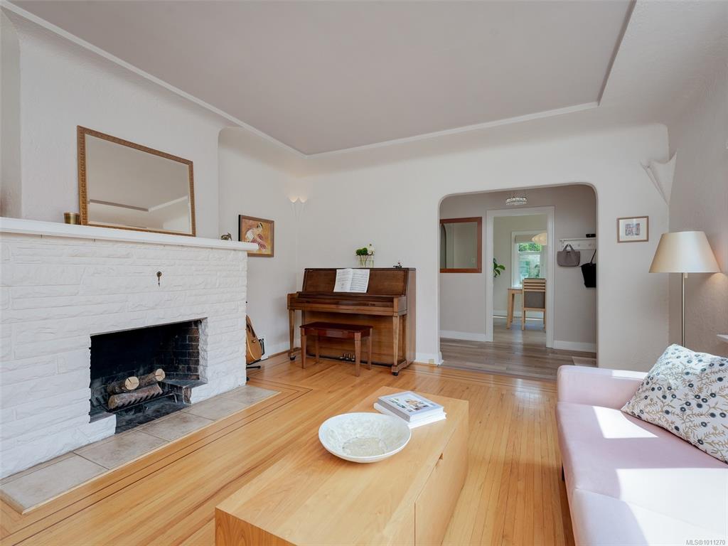 Fifth View of 2526 Dalhousie St, Oak Bay, BC, V8R 2H7