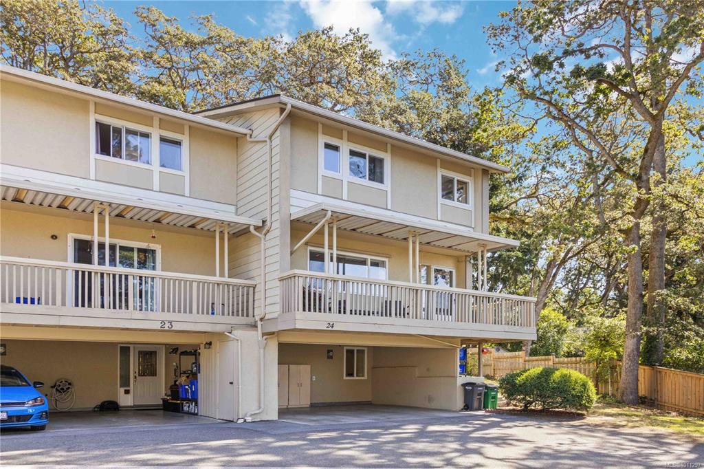 Fourth View of 3981 Nelthorpe St, Lakeview Place, Saanich, BC, V8X 3Z2